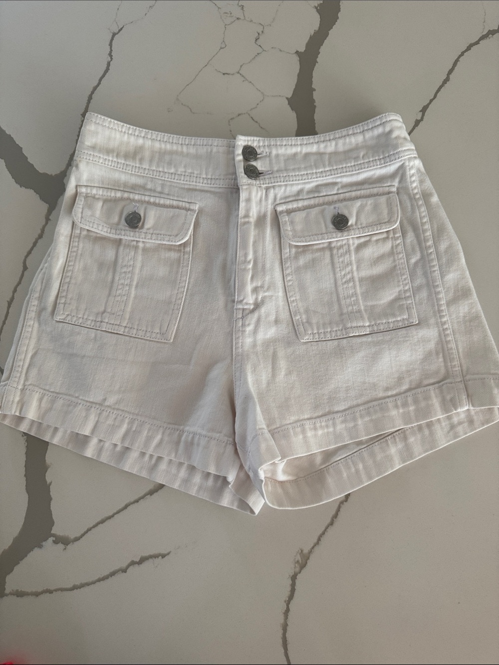GAP Sz. 27 White High-Waist Pocket Shorts